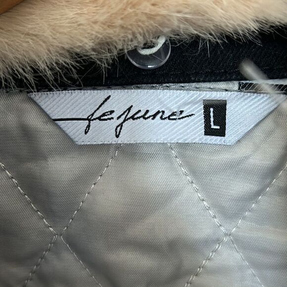 Black Denim Jeans Jacket Distressed Fax Fur Collar Womens Size Large - Picture 3 of 4